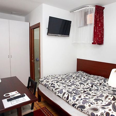 Guest House Isabel Ζάγκρεμπ Εξωτερικό φωτογραφία